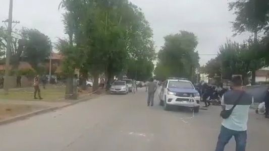 Miramar: vecinos y familiares del adolescente asesinado se enfrentaron a la policía