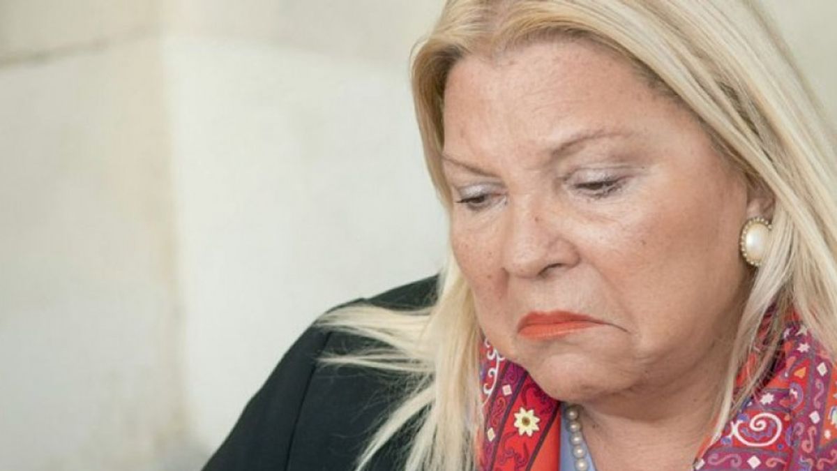 Carrió pide que se vote a Rafecas como jefe de los fiscales para evitar una madurización de la Argentina