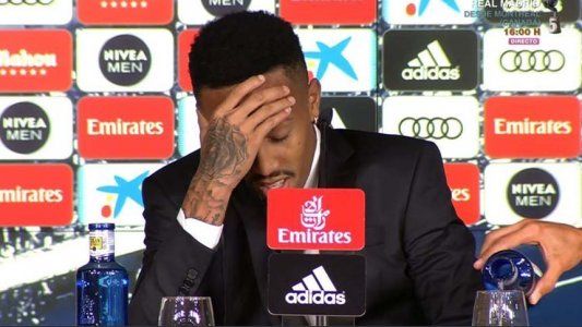 La nueva estrella de Real Madrid se descompuso en la conferencia de prensa de su presentación