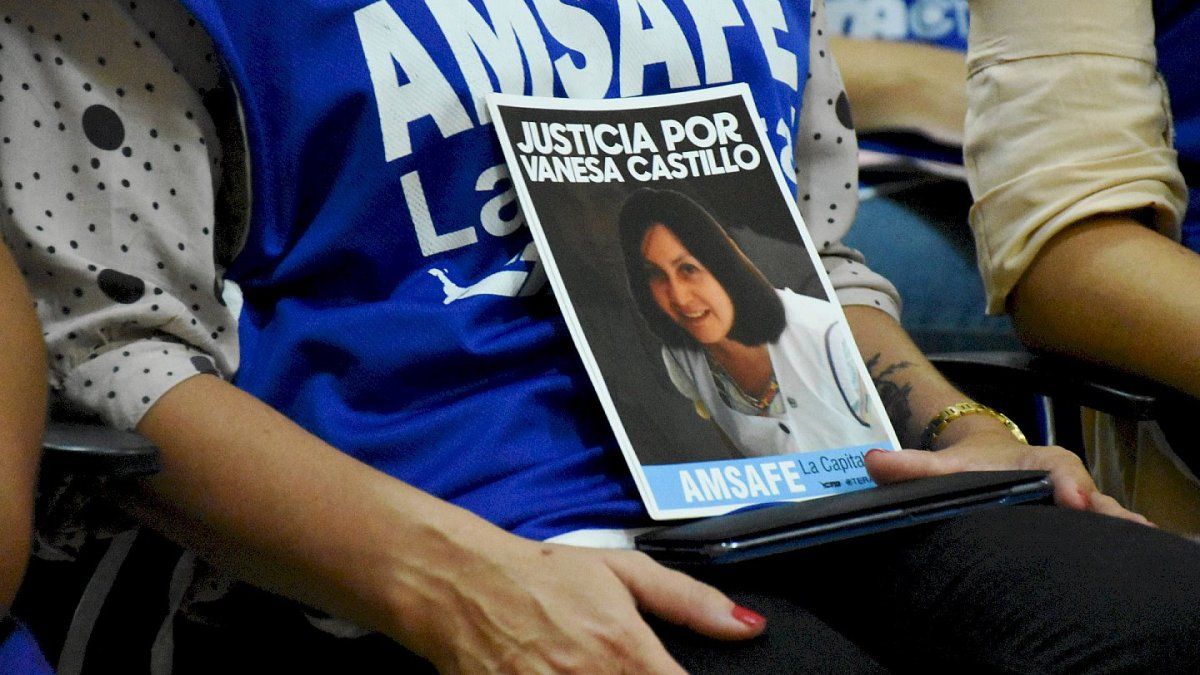 La familia de una víctima de femicidio debe pagar $450.000 porque el asesino es insolvente