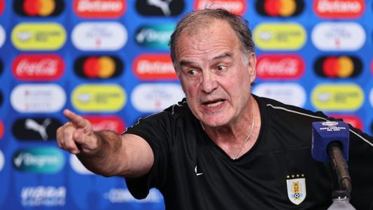 La TAJANTE decisión de Conmebol contra Marcelo Bielsa luego de su explosiva conferencia de prensa