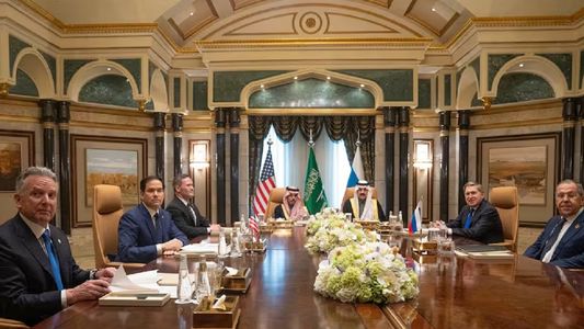 Rusia y EE.UU. se reúnen para dar fin a la guerra en Ucrania y provocan el enojo de Zelensky