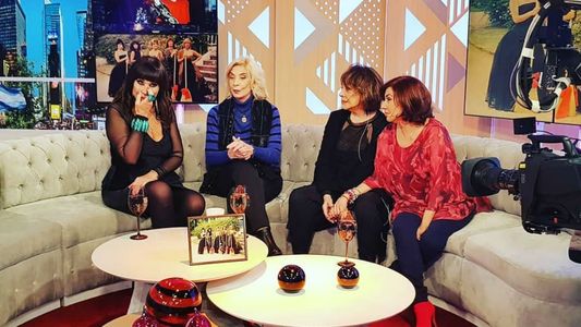 Moria Casán se emocionó hasta las lágrimas al reencontrarse con sus ex compañeras de Brujas