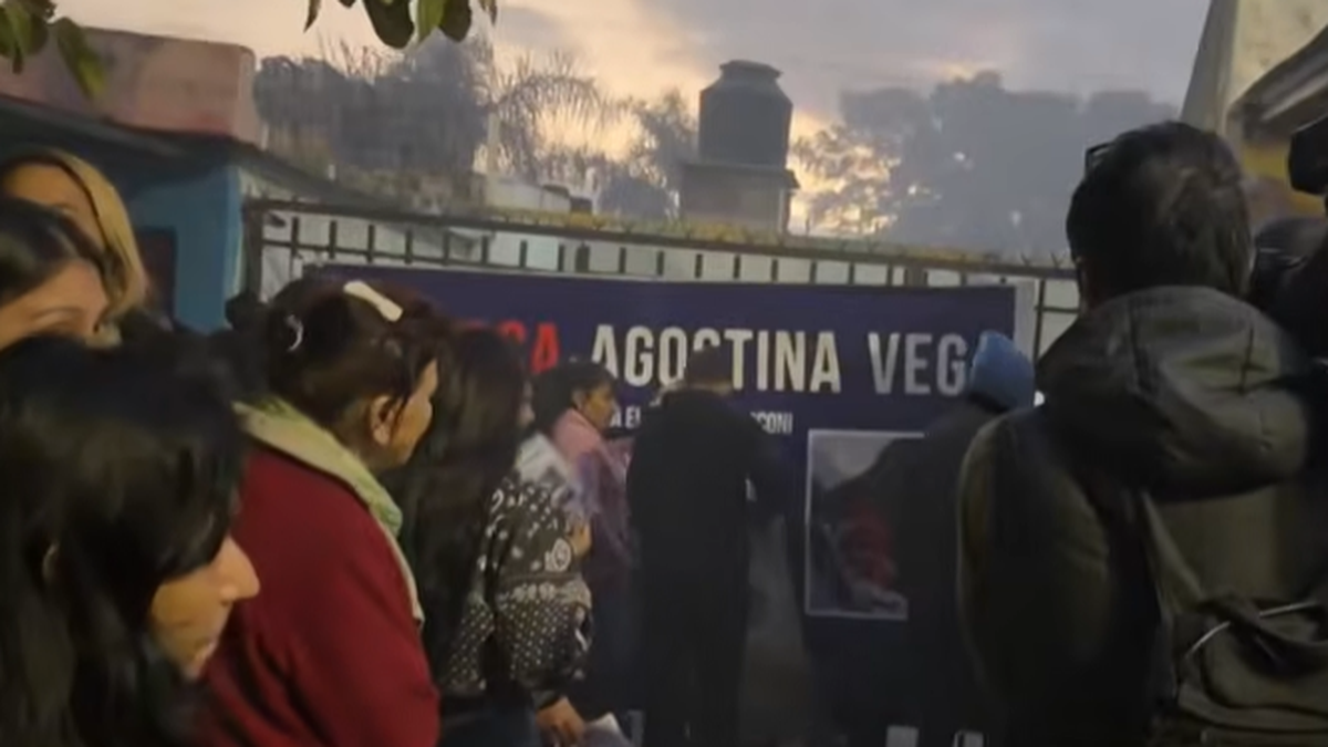 Dolor en la casa de Agostina Vega. (Foto: captura A24)