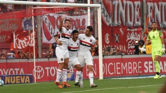 Independiente perdió 3-2 frente a Newells en Avellaneda y cerró un año pésimo