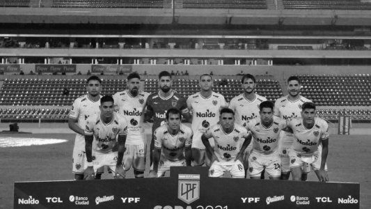 ¿Primer partido de Primera suspendido por COVID-19? Sarmiento suma 17 casos y pidió postergar el partido ante Defensa