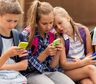 EJEMPLAR decisión del gobierno respecto al uso de celulares en las escuelas