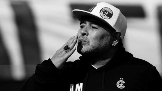 Maradona saludó a los padres en su día y recordó a Don Diego: Te extraño viejo, no podías ser más bueno