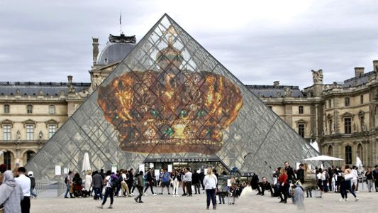 Robo del siglo en el Louvre: las 8 joyas extremadamente valiosas que se llevaron los ladrones