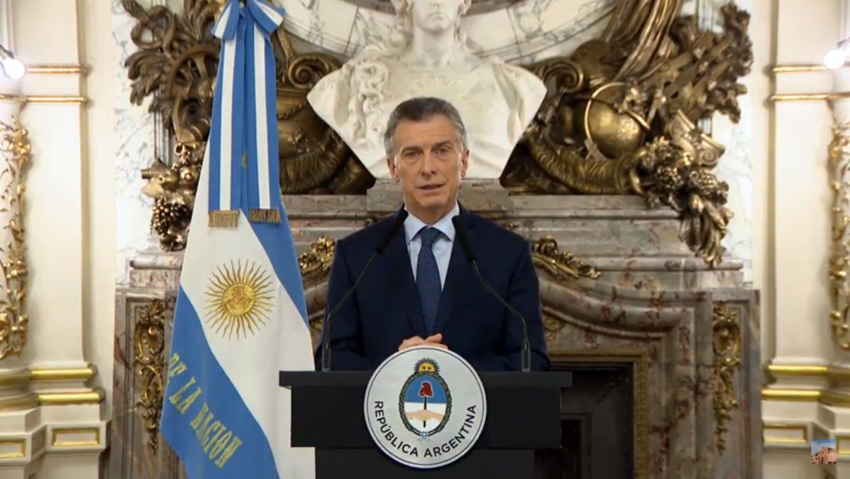 Pinedo: “Lo que hizo el presidente fue cortar por lo sano y afrontar el costo que tenga que afrontar”