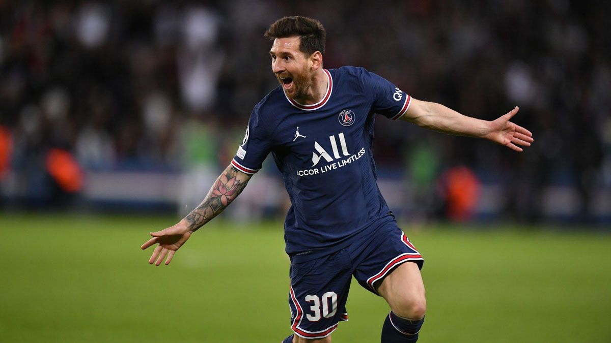 Lionel Messi marcó en PSG el primero de muchos goles.