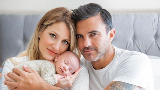 Mica Viciconte y Fabián Cubero llevaron a Luca por primera vez a la cancha ¡Y les dio suerte!