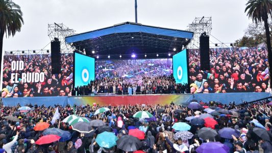La foto política que dejó el acto de Cristina Kirchner en Plaza de Mayo: ¿se mostró junto a sus candidatos favoritos?