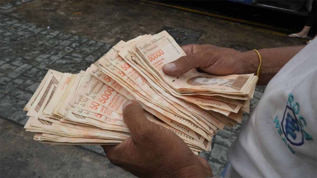 Megadevaluación del Bolívar. perderá 6 ceros en Octubre (Foto: AP)