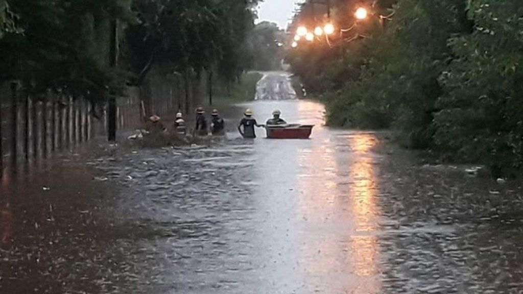 Hallaron el cuerpo del remisero desaparecido en Benavídez tras caer en una boca de tormenta