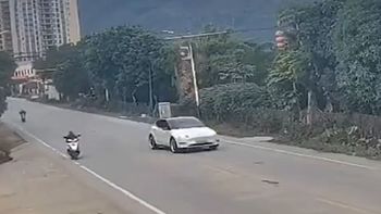 Video | Un vehículo Tesla fuera de control aceleró, atropelló y mató a dos personas en China