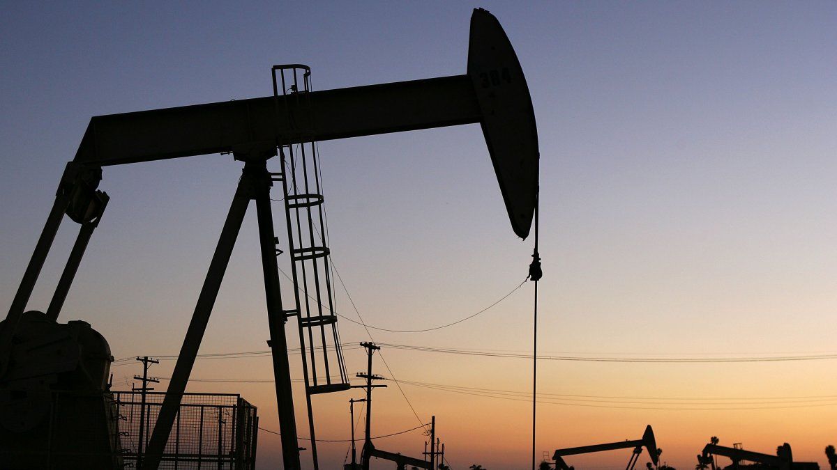 El petróleo sigue con signo negativo en Nueva York y registra pérdida en Londres