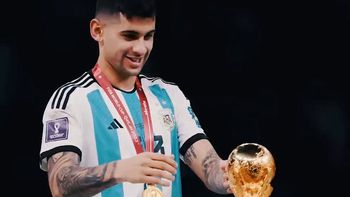 Cuti Romero reveló el nuevo nombre del grupo de WhatsApp de la Selección Argentina
