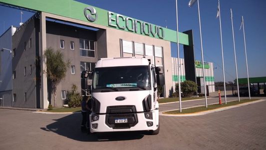 Esta PyME cordobesa concretó su primera exportación de compactadores de residuos a Estados Unidos