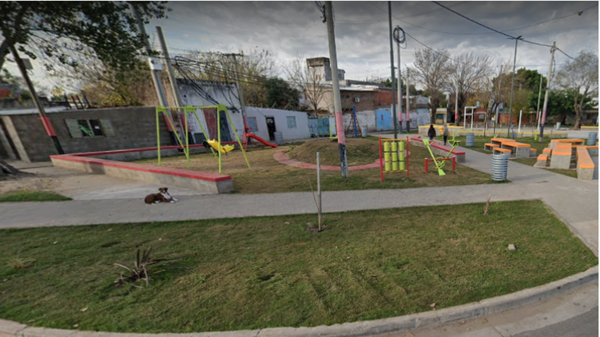 Rosario: un hombre le dio un escopetazo a un niño de 12 años porque molestaba jugando al fútbol