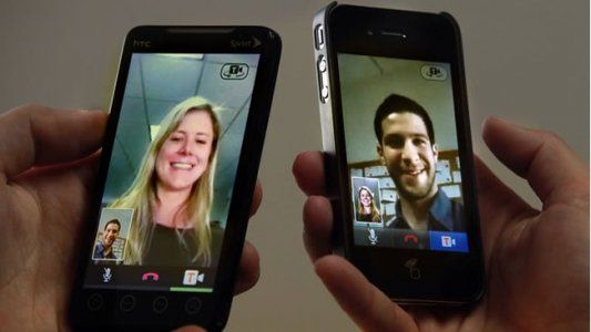 ¿Cómo usar el celular como webcam?