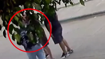 Video: un Policía retirado se cansó de la música fuerte y mató a un colectivero en Navidad