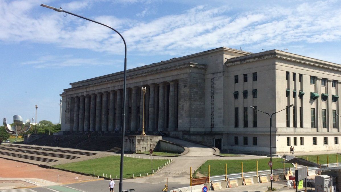 La UBA Y Otras Dos Universidades Públicas Argentinas, Entre Las Mil ...