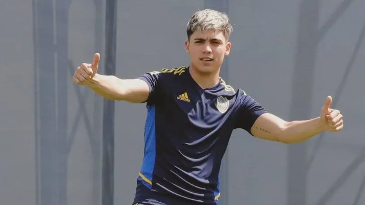 El Changuito Zeballos volvió a entrenar en el campo de juego.&nbsp;
