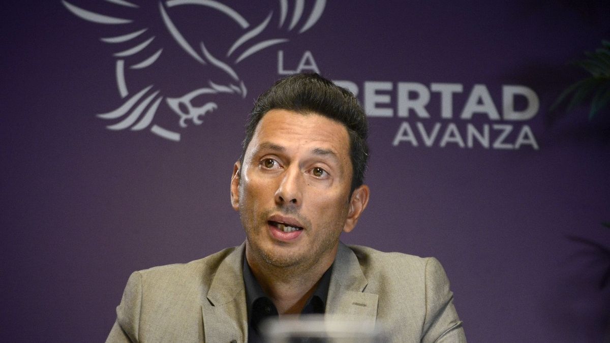 Referentes libertarios de Misiones acusaron al titular del partido provincial de cobrar el 10% de sueldos de empleados públicos
