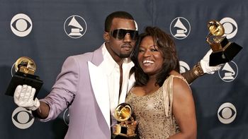 Kanye West bate récords con Donda, un disco inspirado en su madre