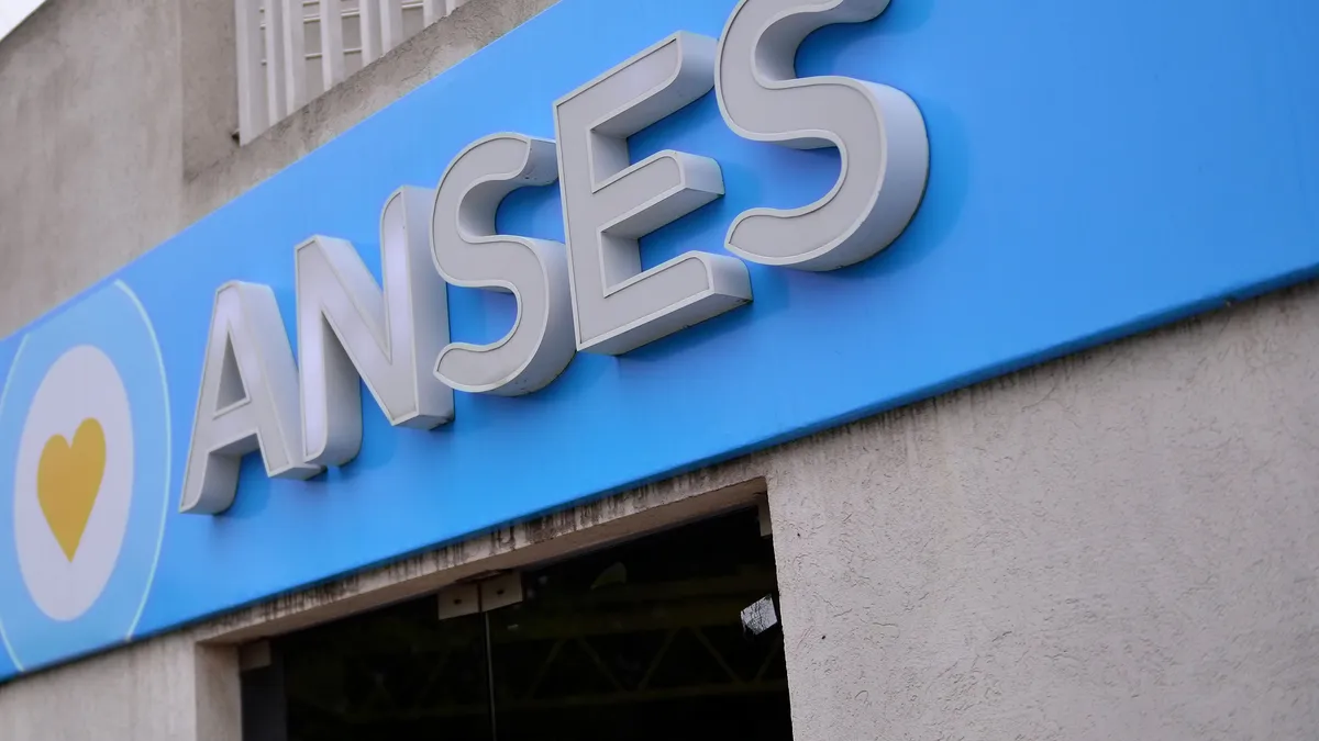 Retiros voluntarios en ANSES: quiénes pueden cobrar hasta 20 salarios (Foto: archivo).