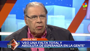 Enrique Pinti brindó una cátedra de humor y política en Animales Sueltos