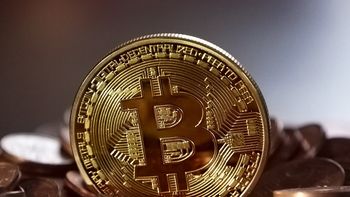 Bitcoin llegó a su máximo histórico y pasó los US$ 66.000
