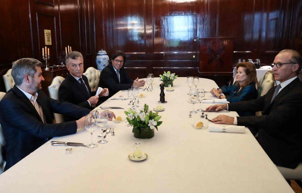 A la espera de un fallo sobre los jubilados, Macri almorzó con las autoridades de la Corte por primera vez en la era Rosenkrantz