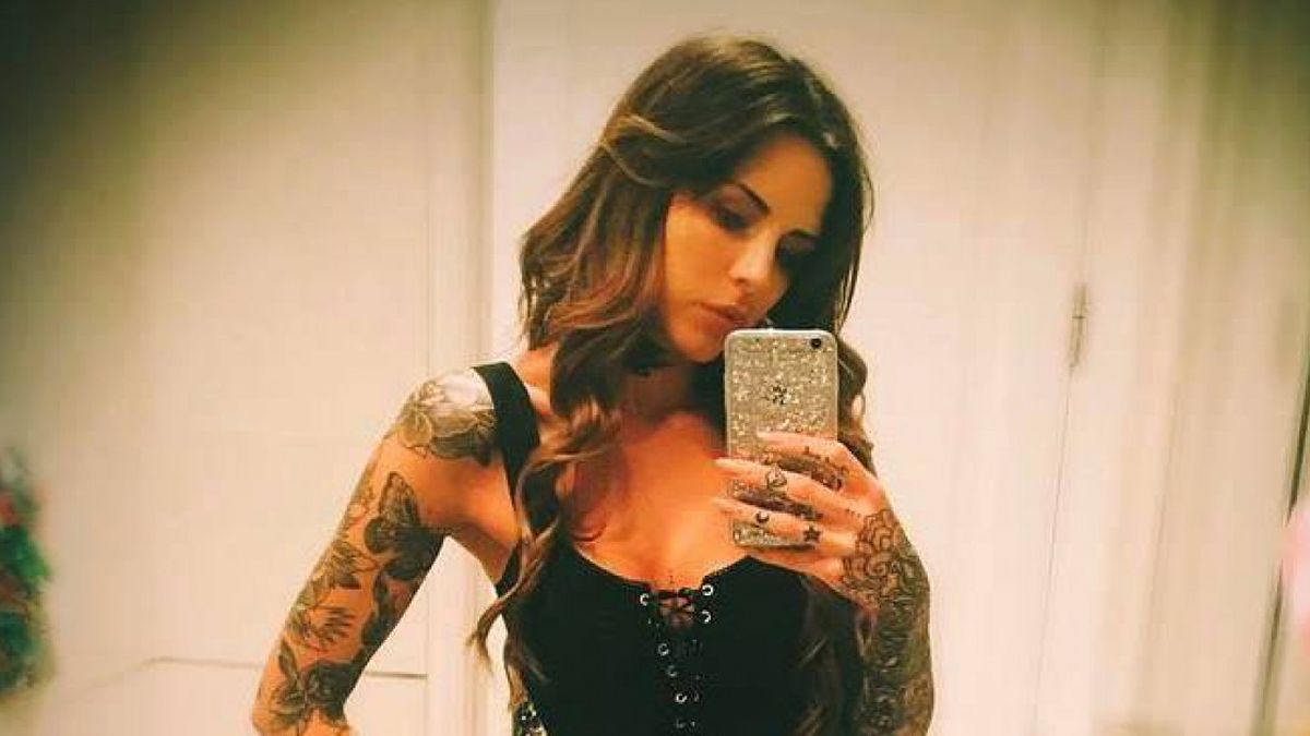 Candelaria Tinelli juega al límite con su ropa interior