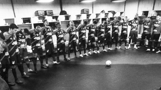 ¡Alarma en Brasil! Seis jugadores dieron positivo de coronavirus en Paranaense a horas del partido con River