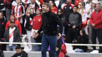duro golpe para river: el lapidario informe del arbitro que expone a coudet a una fuerte sancion duro golpe para river: el lapidario informe del arbitro que expone a coudet a una fuerte sancion
