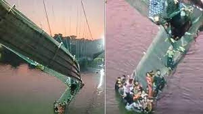 Se derrumbó un puente colgante en la India y hay al menos 132 muertos