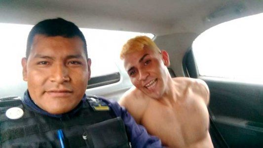 Insólito: Un policía capturó al prófugo más buscado de Mendoza y se sacó una selfie con él