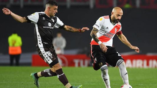 Insólito: el blooper en el fondo de River para el gol de Platense