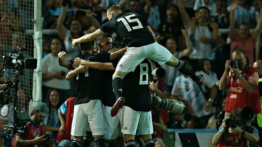 Icardi y Dybala gritaron por primera vez con la Selección, y Argentina derrotó a México 2-0