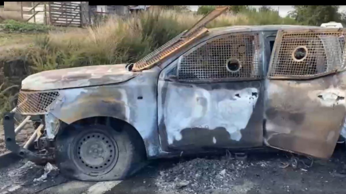 El auto donde fueron hallados los hombres. Foto: gentileza Bio Bio Chile.&nbsp;