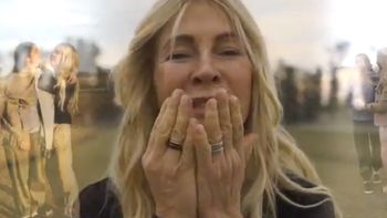 Emotivo video de Cris Morena por los 15 años de Azul, hija de Romina Yan