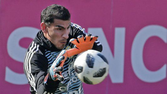 La carta del Patón Guzmán a Lanzini: “Gladiadores que se caen, se levantan, abrazan y siguen adelante”