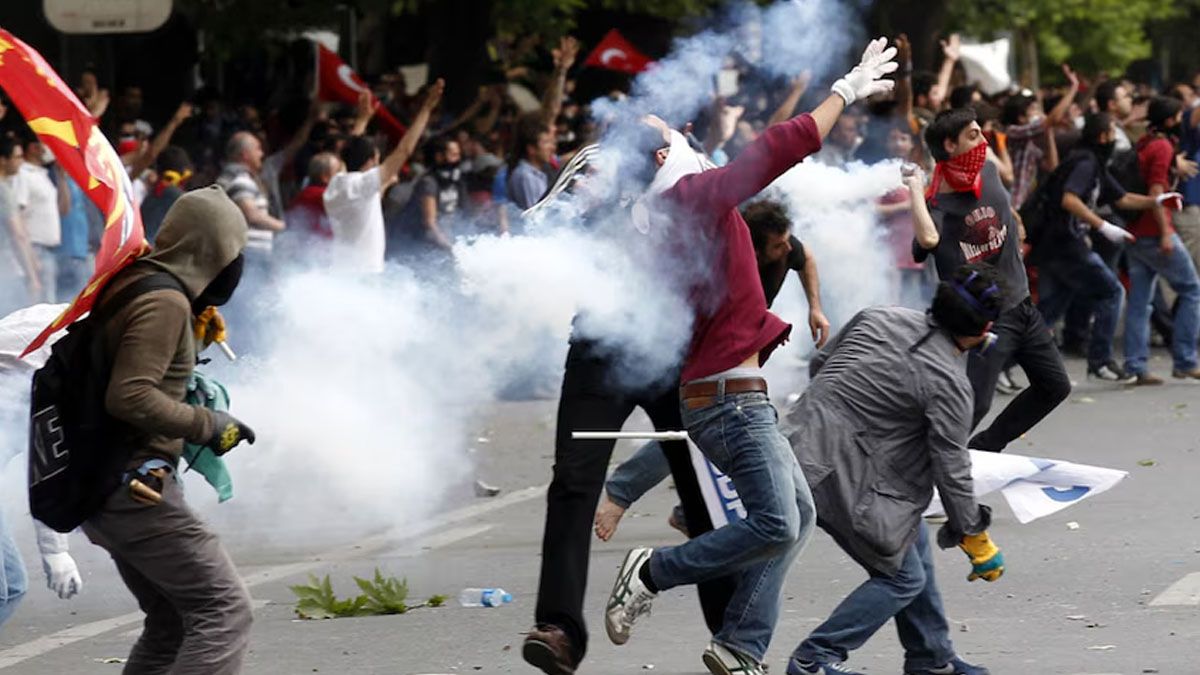 Masivas protestas en las calles de Estambul la ciudad más importante de Turquía. (Foto: Gentileza ABC news)
