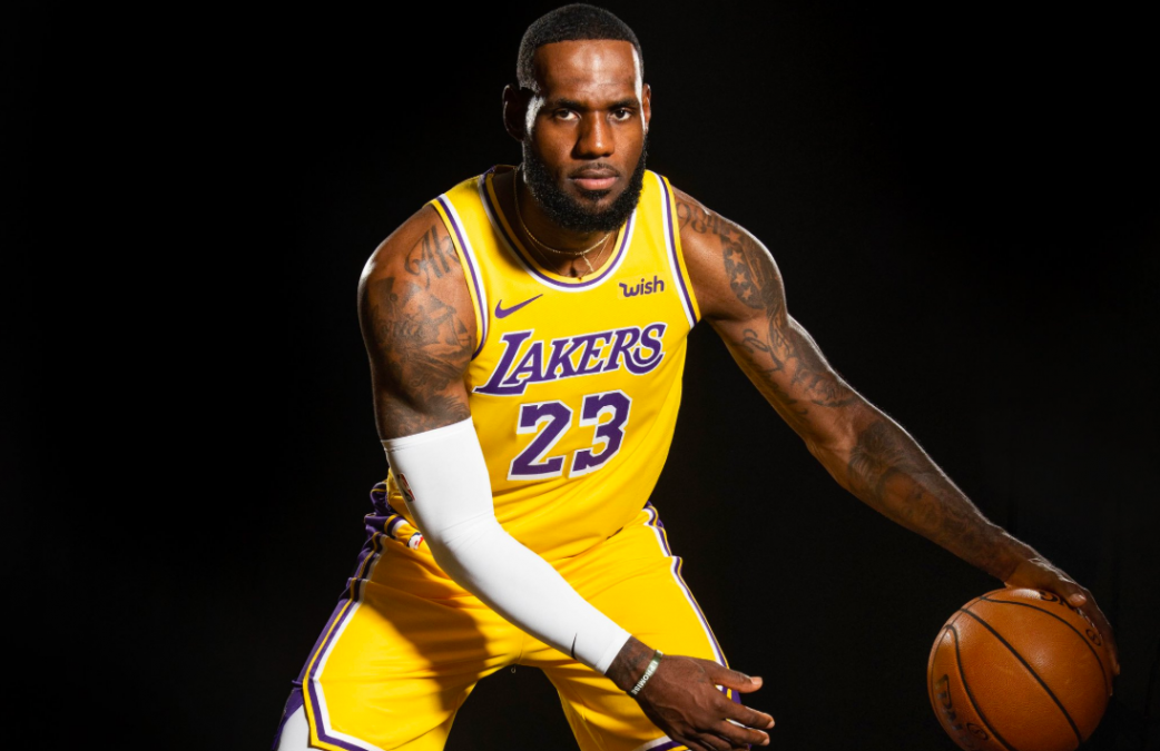 Los Lakers celebran sus 75 años en la NBA con una recordada