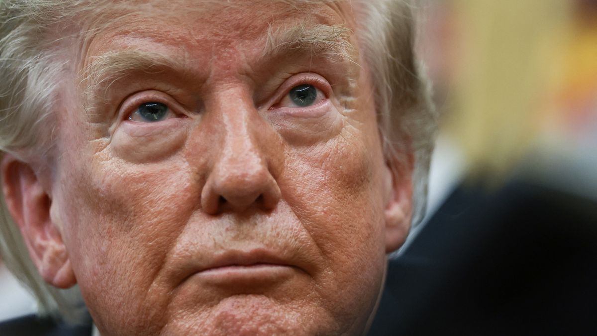 El presidente estadounidense dejó abierta la posibilidad de revisar la posición de Washington sobre la soberanía del archipiélago. (Foto: Reuters).