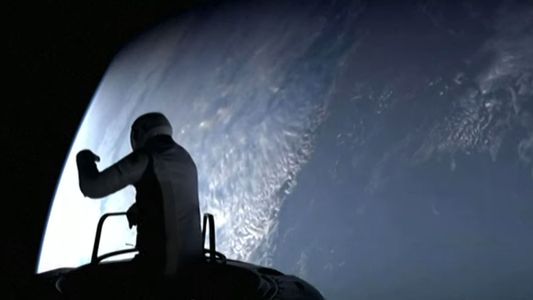 Así fue la primera caminata espacial para turistas en una nave de SpaceX de Elon Musk