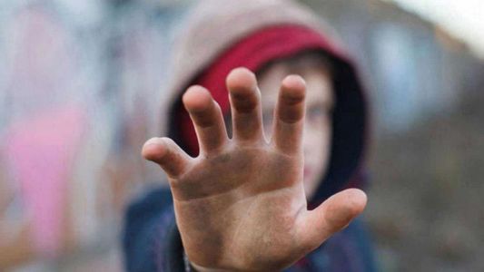 Un juez les escribió una carta a dos niños víctimas de abuso: Creo todo lo que dijeron