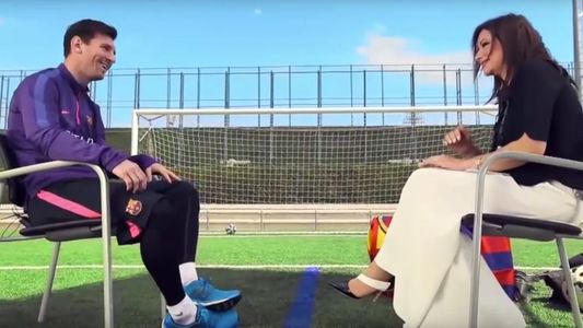 Messi donó sus botines a Egipto, se sintieron humillados y ahora quieren tirárselos por la cabeza